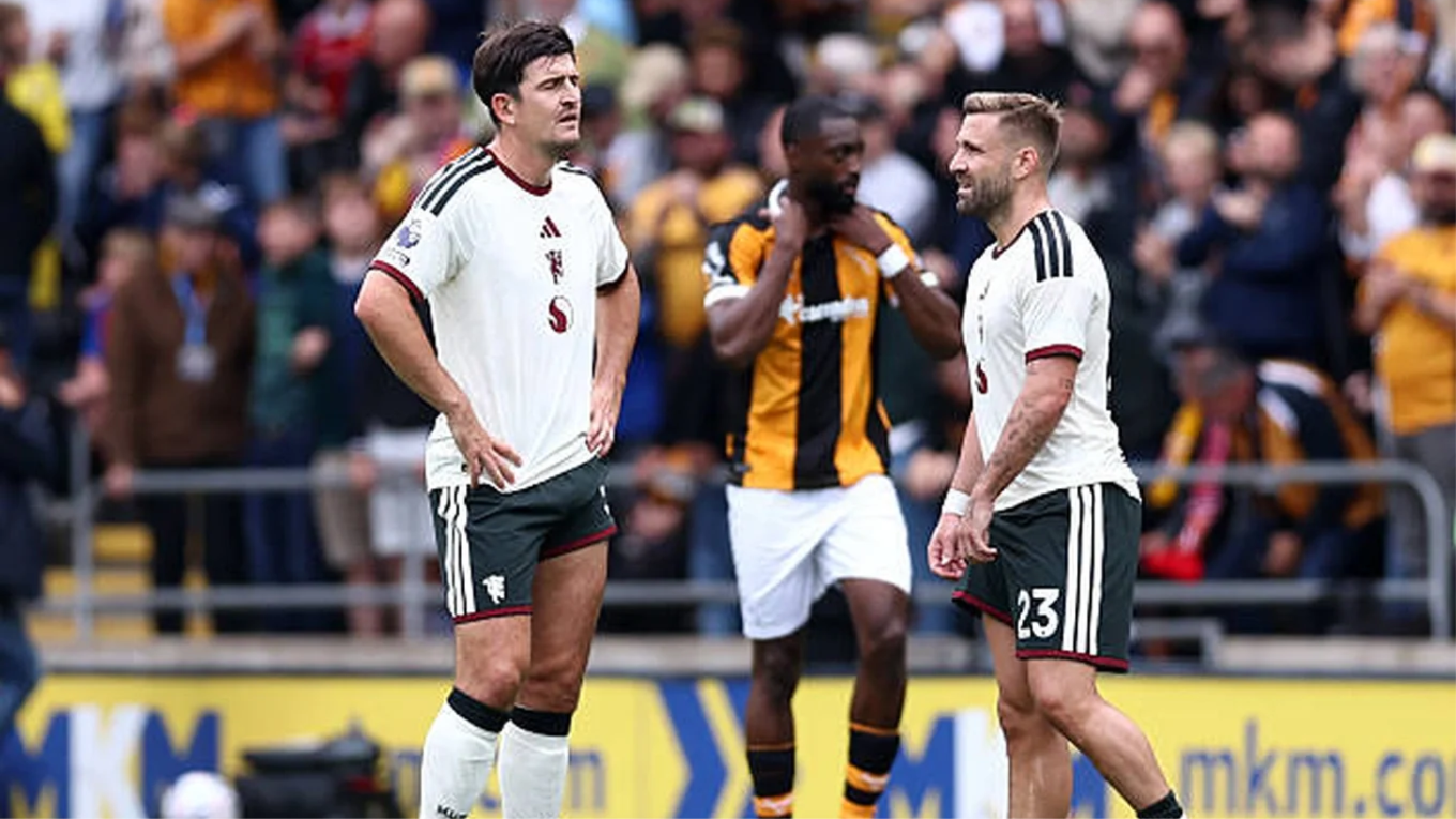 Man United gây thất vọng ngày ra quân Premier League 