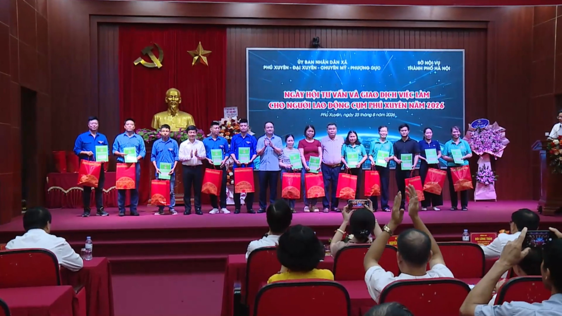 Hơn 1.000 chỉ tiêu tuyển dụng tại phiên giao dịch việc làm cụm Phú Xuyên
