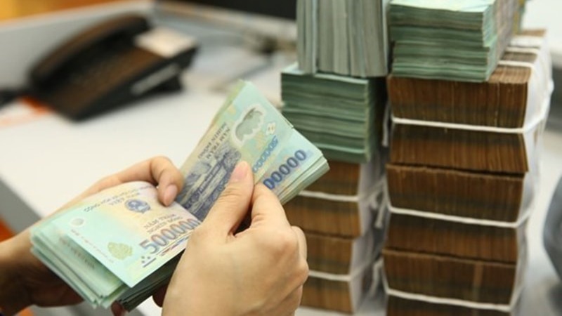 Ngân hàng Nhà nước hút ròng, lãi suất liên ngân hàng giảm mạnh