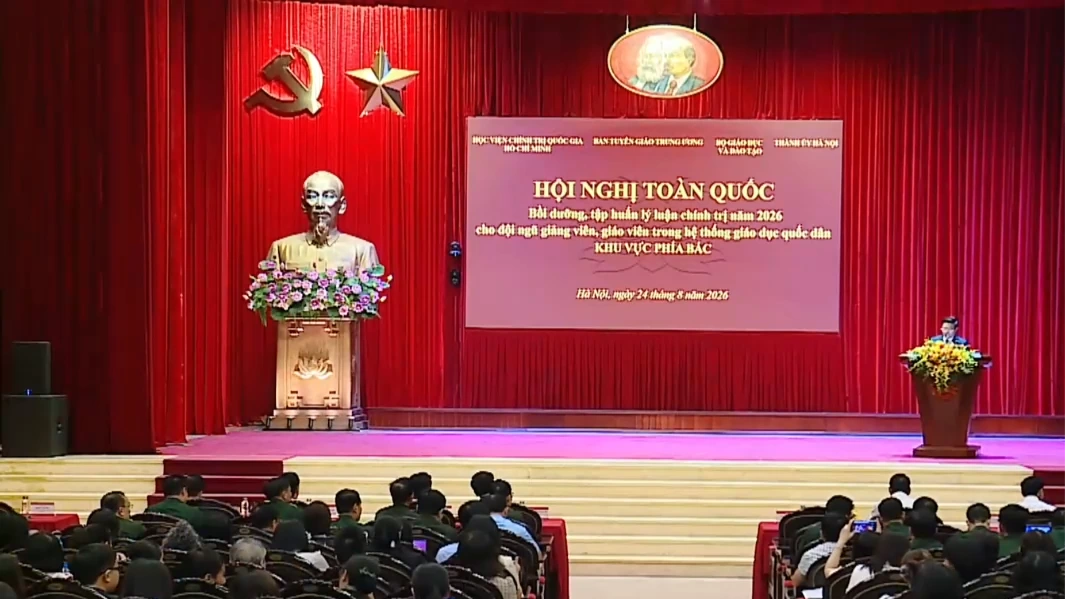 Bồi dưỡng lý luận chính trị cho giảng viên, giáo viên khu vực phía Bắc