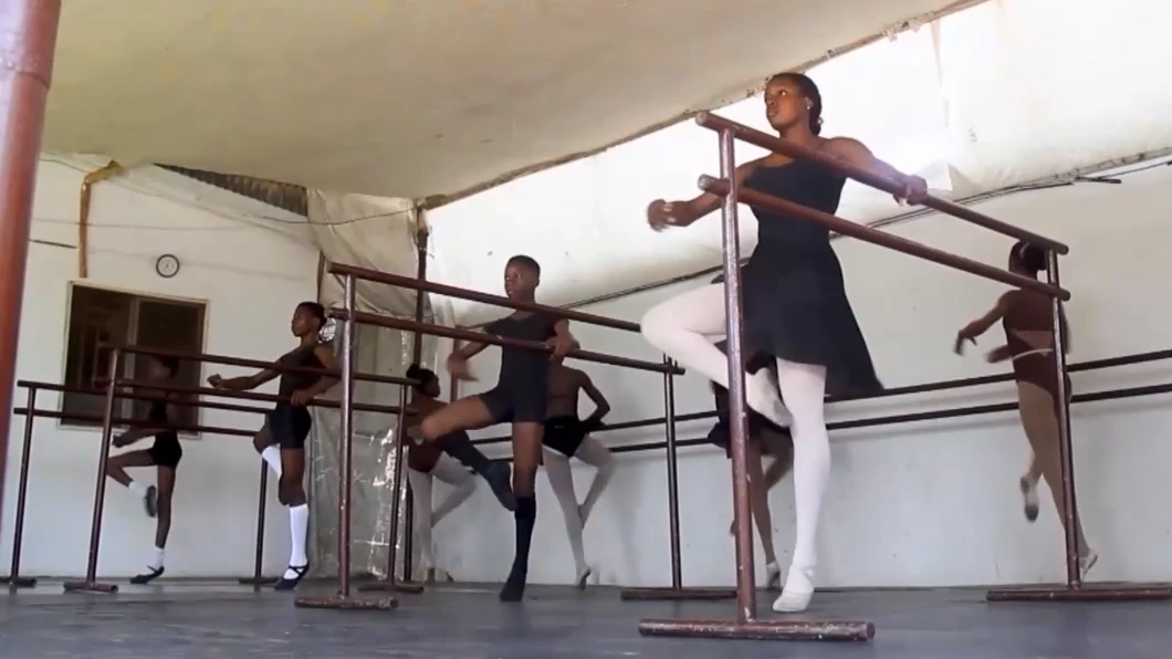 Học viện ballet miễn phí mở ra cơ hội cho trẻ em Nigeria