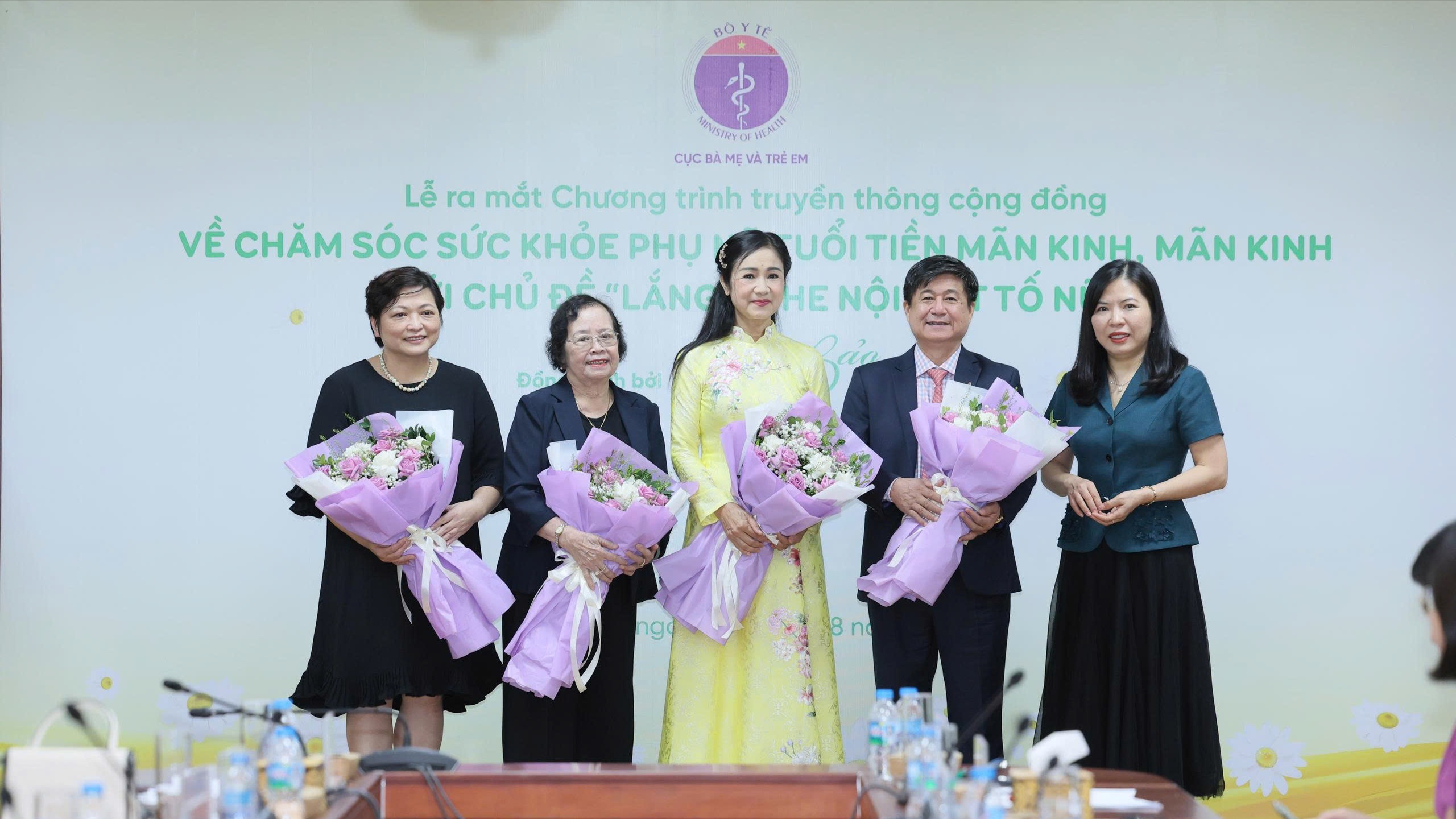 Ra mắt chương trình 'Lắng nghe nội tiết tố nữ' chăm sóc sức khỏe cho hàng triệu phụ nữ