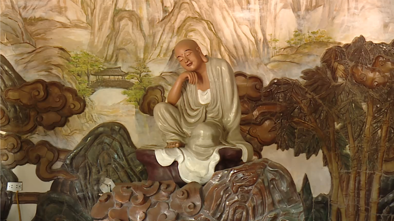 Tinh hoa gốm sứ trong không gian chùa Tiêu Dao 
