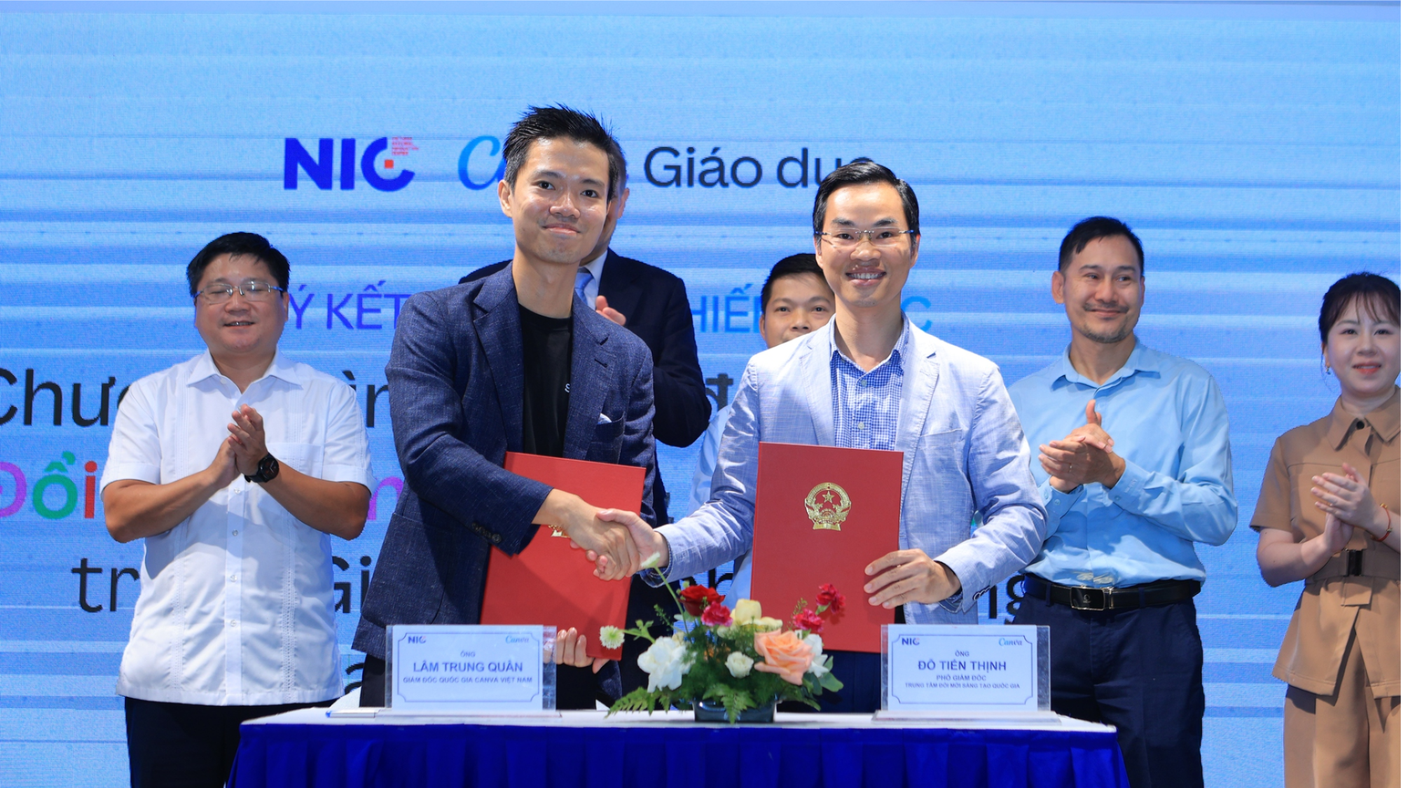 Đưa AI và sáng tạo số đến gần hơn với giáo viên, học sinh