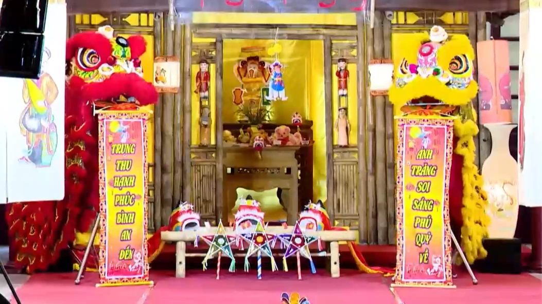 Tái hiện Tết Trung thu truyền thống tại phố cổ Hà Nội