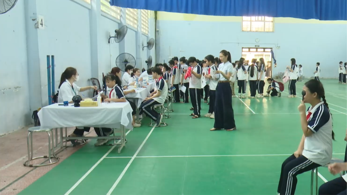 Hà Nội: Nhiều xã, phường về đích khám sức khỏe cho học sinh