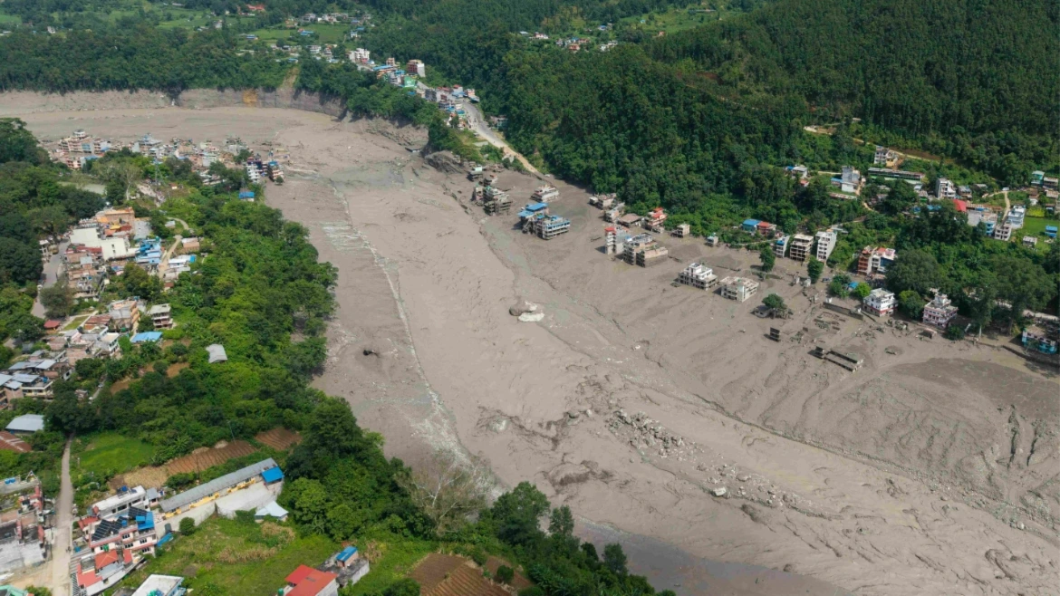 Cộng đồng quốc tế chia buồn sau lũ quét tại Nepal, Trung Quốc
