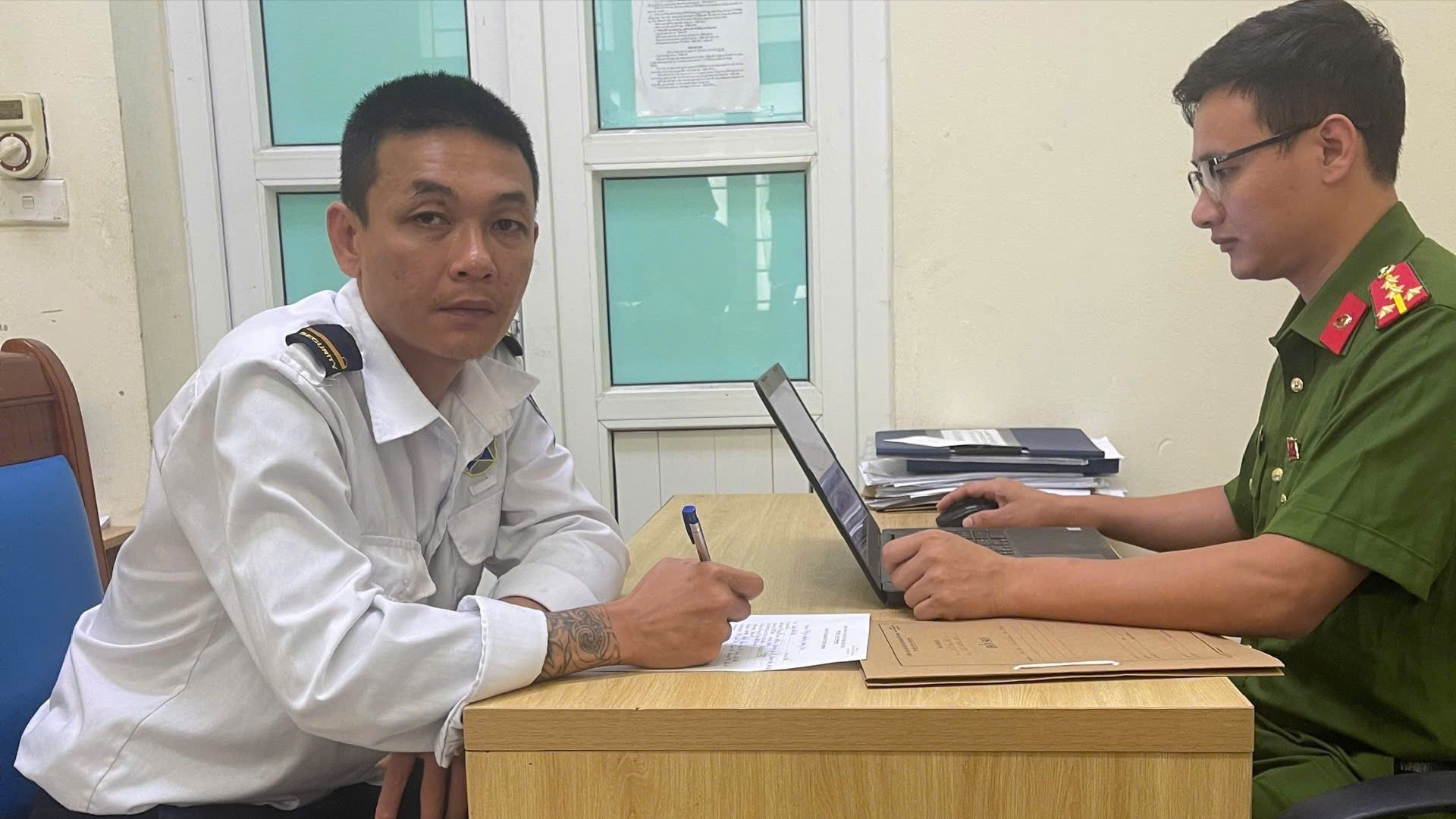 Bảo vệ Khu đô thị Louis City khai lý do tấn công tài xế công nghệ