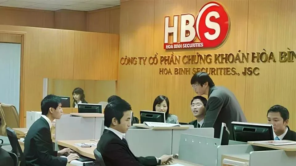Cổ phiếu HBS bị đình chỉ giao dịch từ ngày 3/9