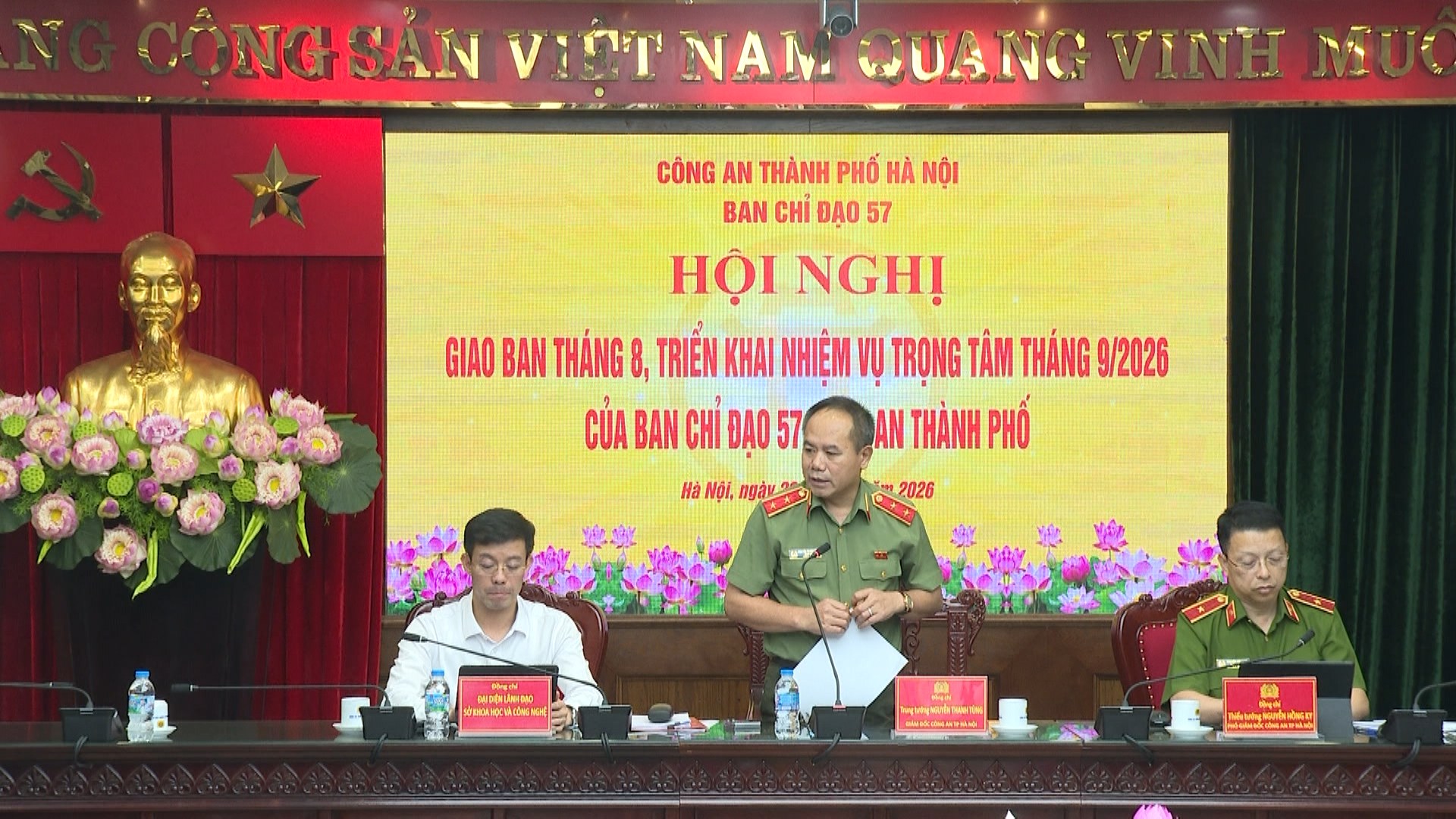 Sớm đưa ứng dụng Hanoi Smart Police vào phục vụ nhân dân
