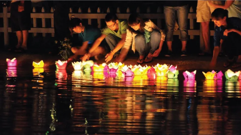 Lễ Vu Lan tưởng nhớ đấng sinh thành