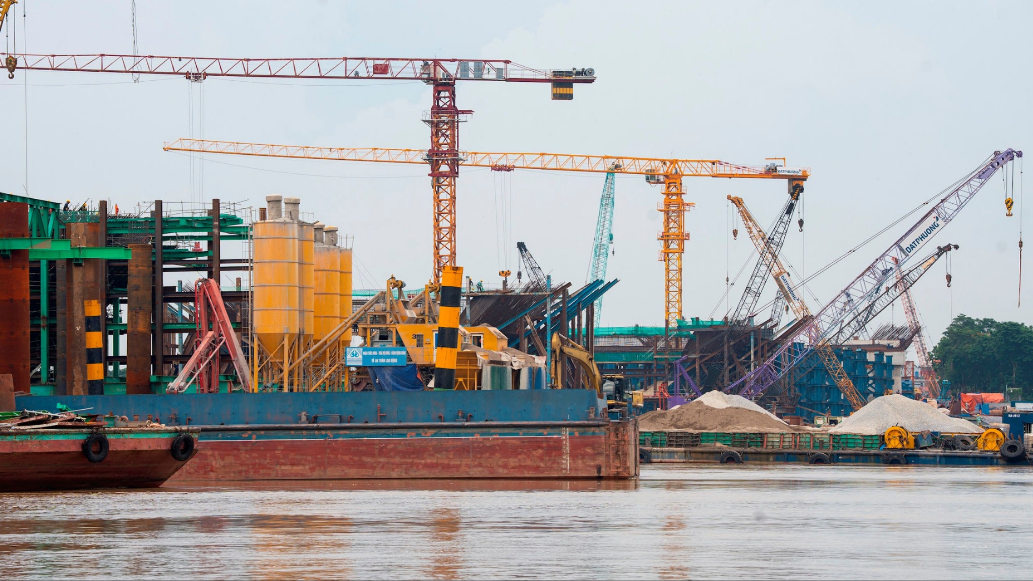 Dự án cầu Trần Hưng Đạo tăng tốc trước chặng đua mới