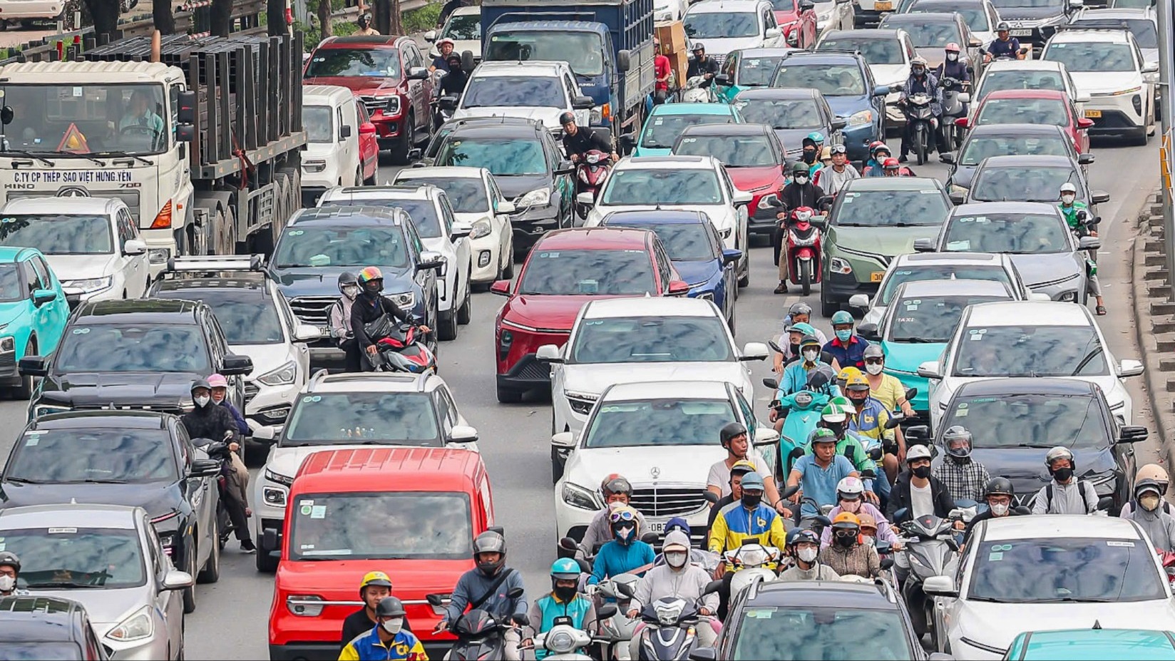 Người dân nô nức rời Thủ đô về quê nghỉ lễ dịp Quốc khánh