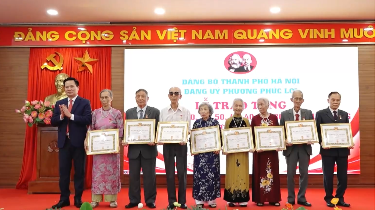 Hà Nội tri ân các đảng viên lão thành