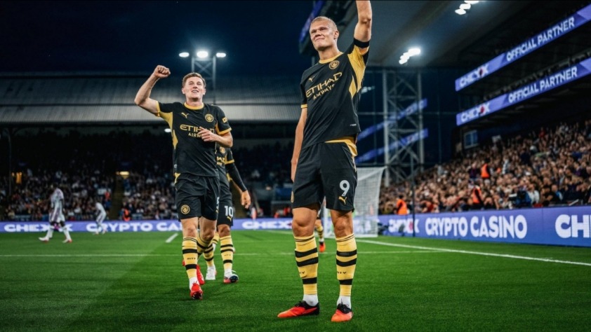 Man City thắng đậm trên sân khách