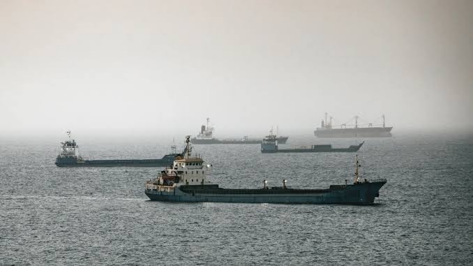Iran tái khẳng định kiểm soát eo biển Hormuz