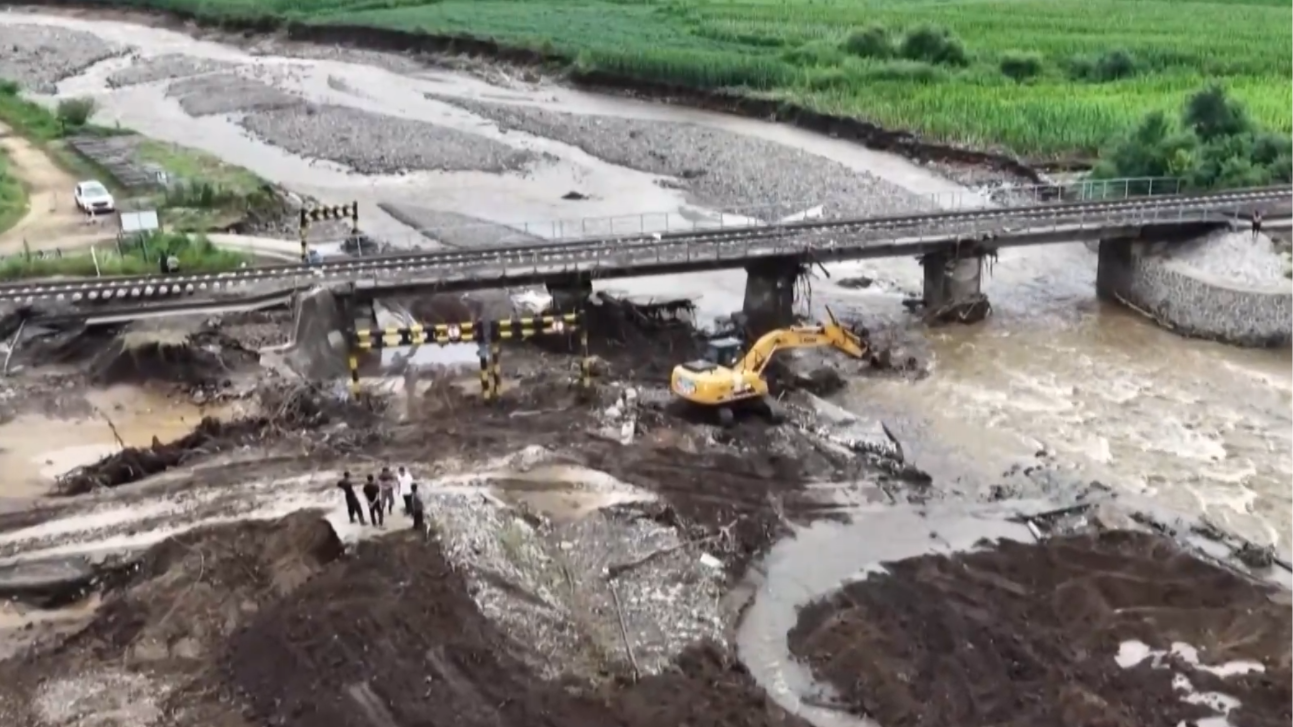 Trung Quốc khẩn cấp ứng phó mưa lũ diện rộng