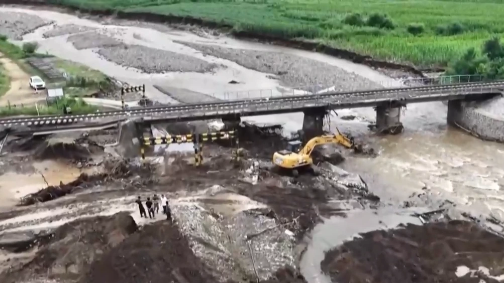Trung Quốc khẩn cấp ứng phó mưa lũ diện rộng