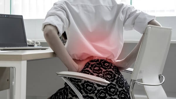 Nguy cơ bệnh cột sống với dân văn phòng