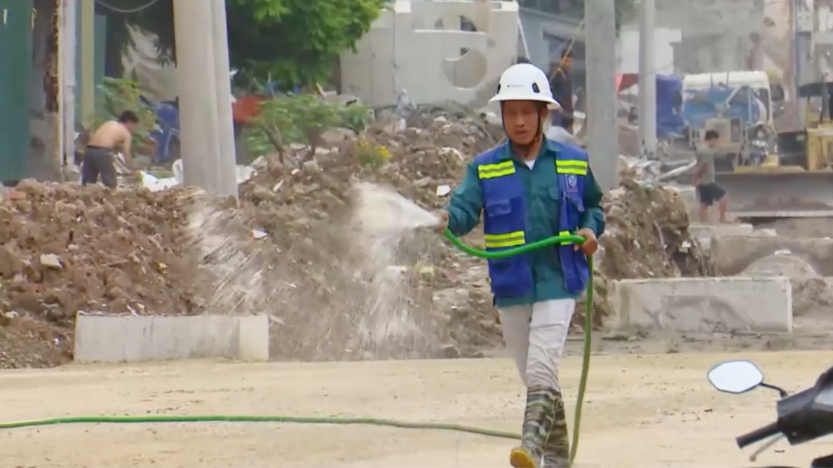 Nhộn nhịp công trường không nghỉ dịp Quốc khánh 2/9