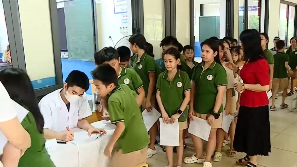 Khám, tầm soát sớm - bảo vệ sức khỏe học đường