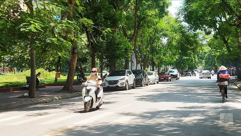 Hà Nội nắng nóng trong kỳ nghỉ lễ