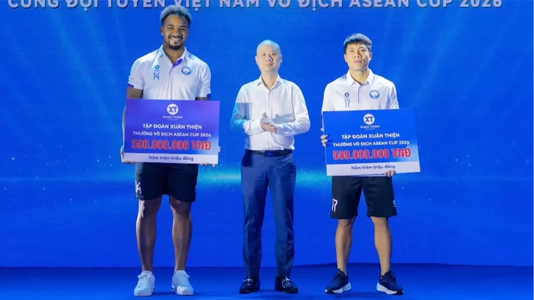 Xuân Son và Văn Vĩ được CLB Thép Xanh Nam Định thưởng lớn
