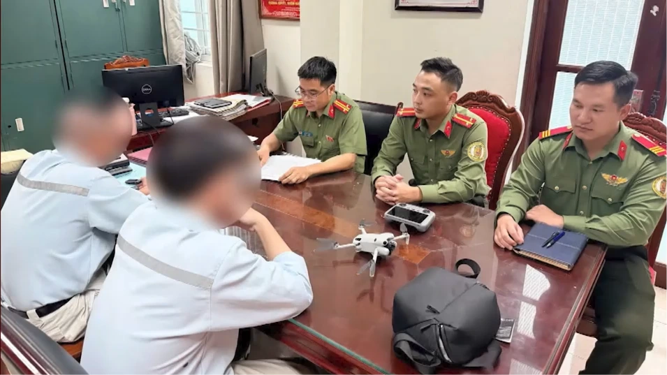 Phát hiện flycam bay trái phép gần sân bay Nội Bài