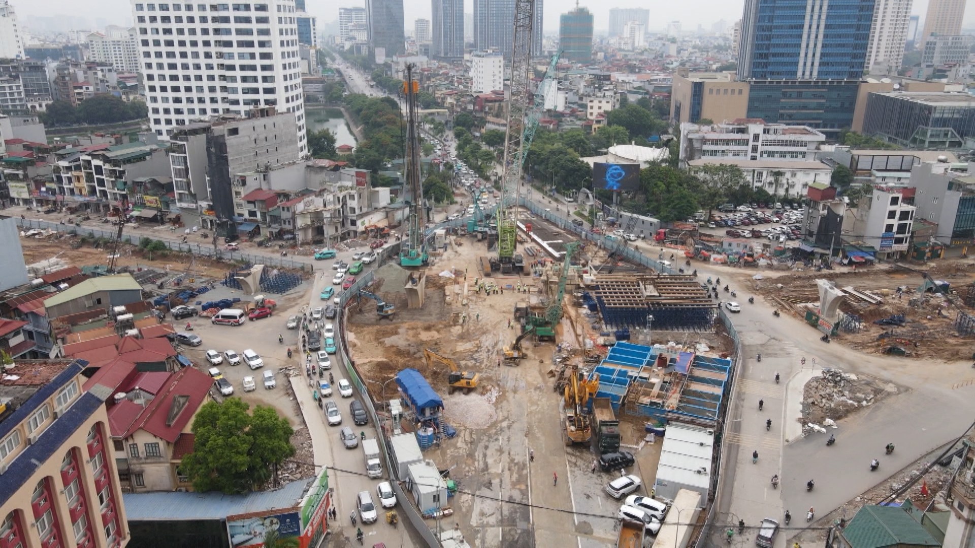 Tăng tốc thi công dự án Metro Văn Cao – Hòa Lạc 