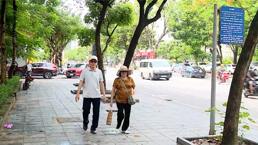 Hà Nội đầu tư cải tạo, chỉnh trang nhiều tuyến vỉa hè