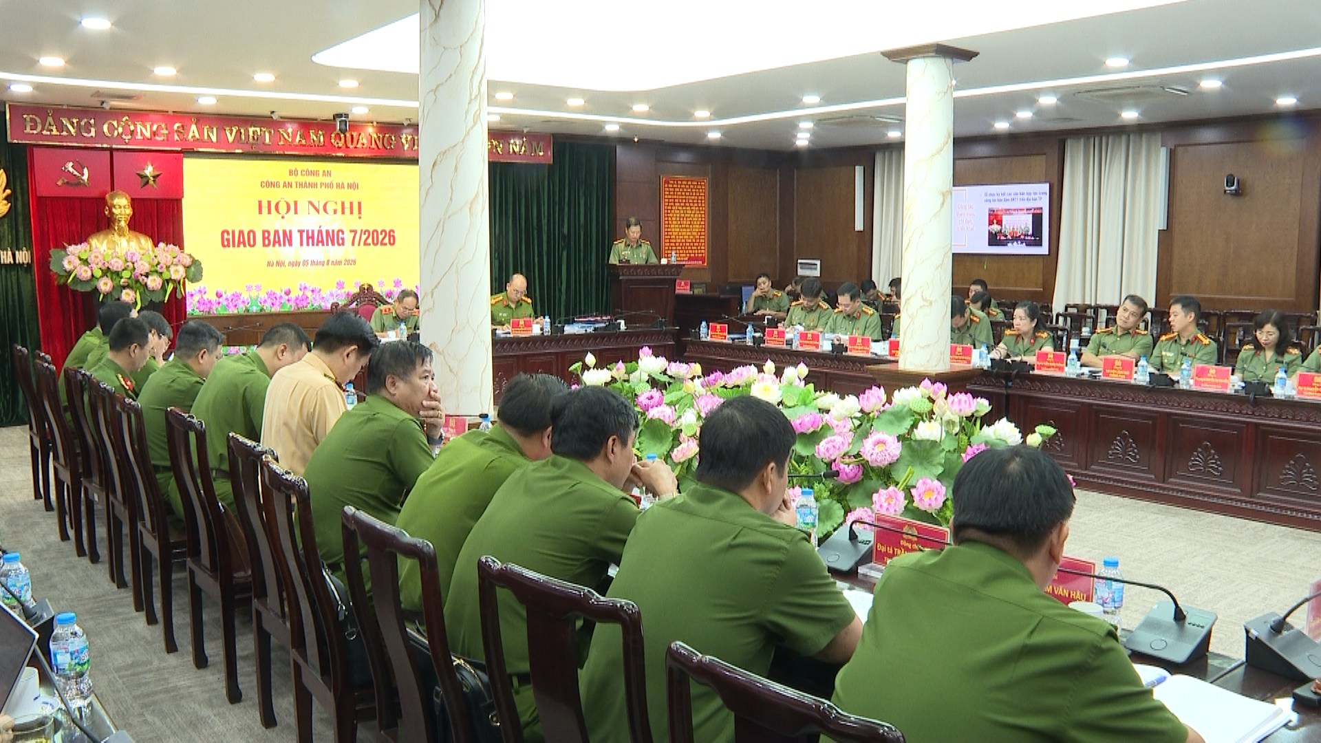Công an thành phố Hà Nội giao ban công tác tháng 7/2026