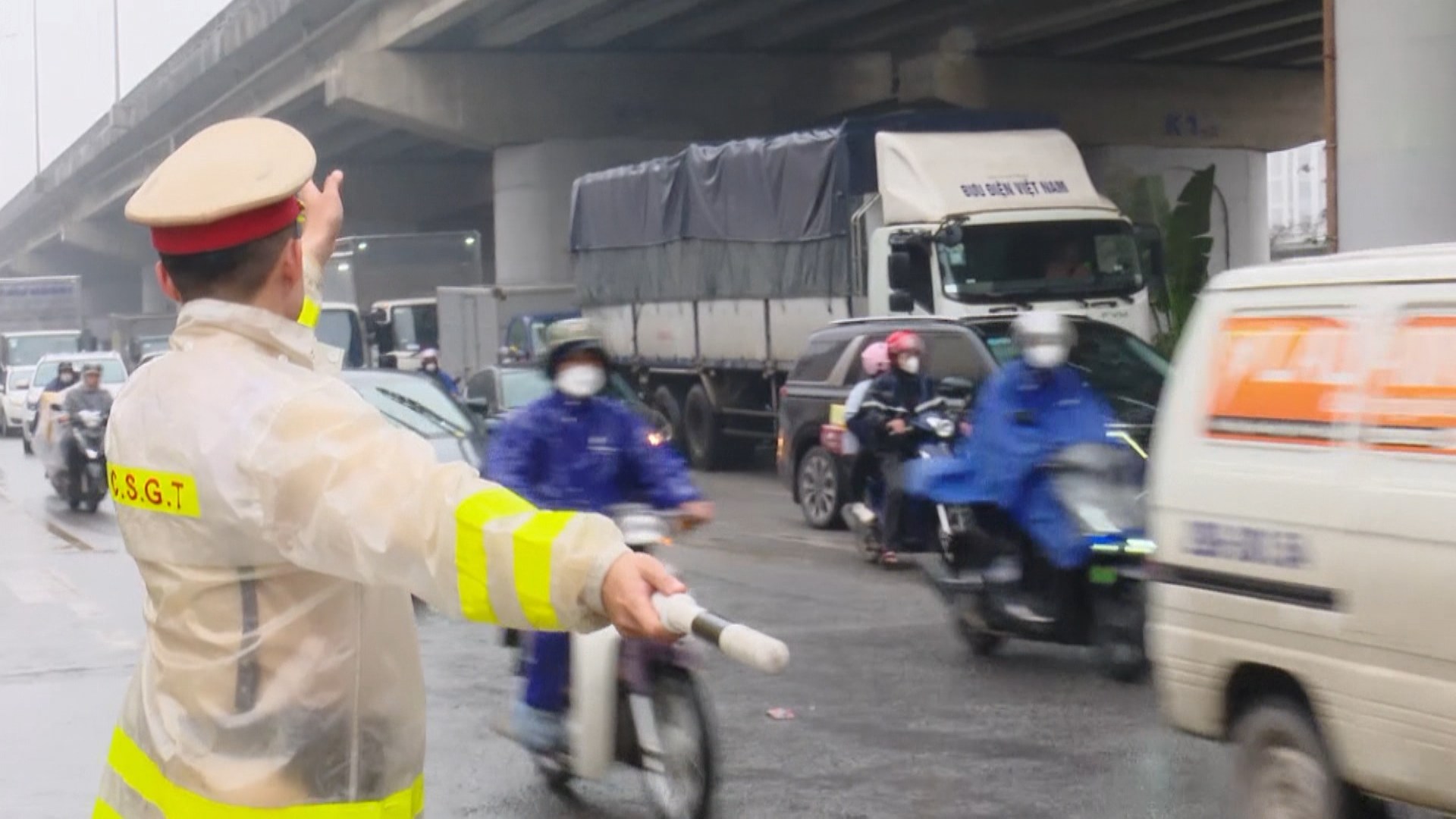 6 tháng đầu năm: Xử lý 39/51 điểm ùn tắc giao thông