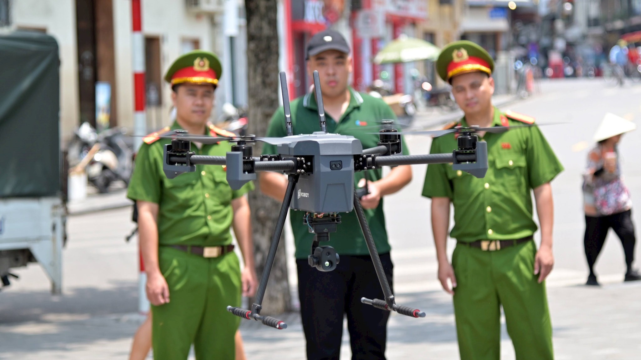 UAV phát hiện hơn 500 trường hợp vi phạm trật tự đô thị