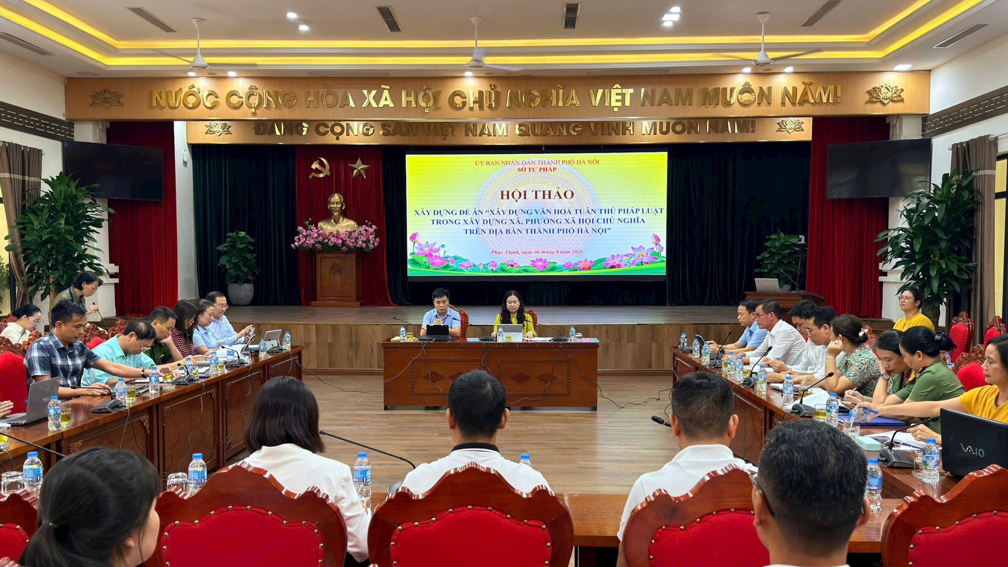 Xây dựng xã, phường xã hội chủ nghĩa thượng tôn pháp luật