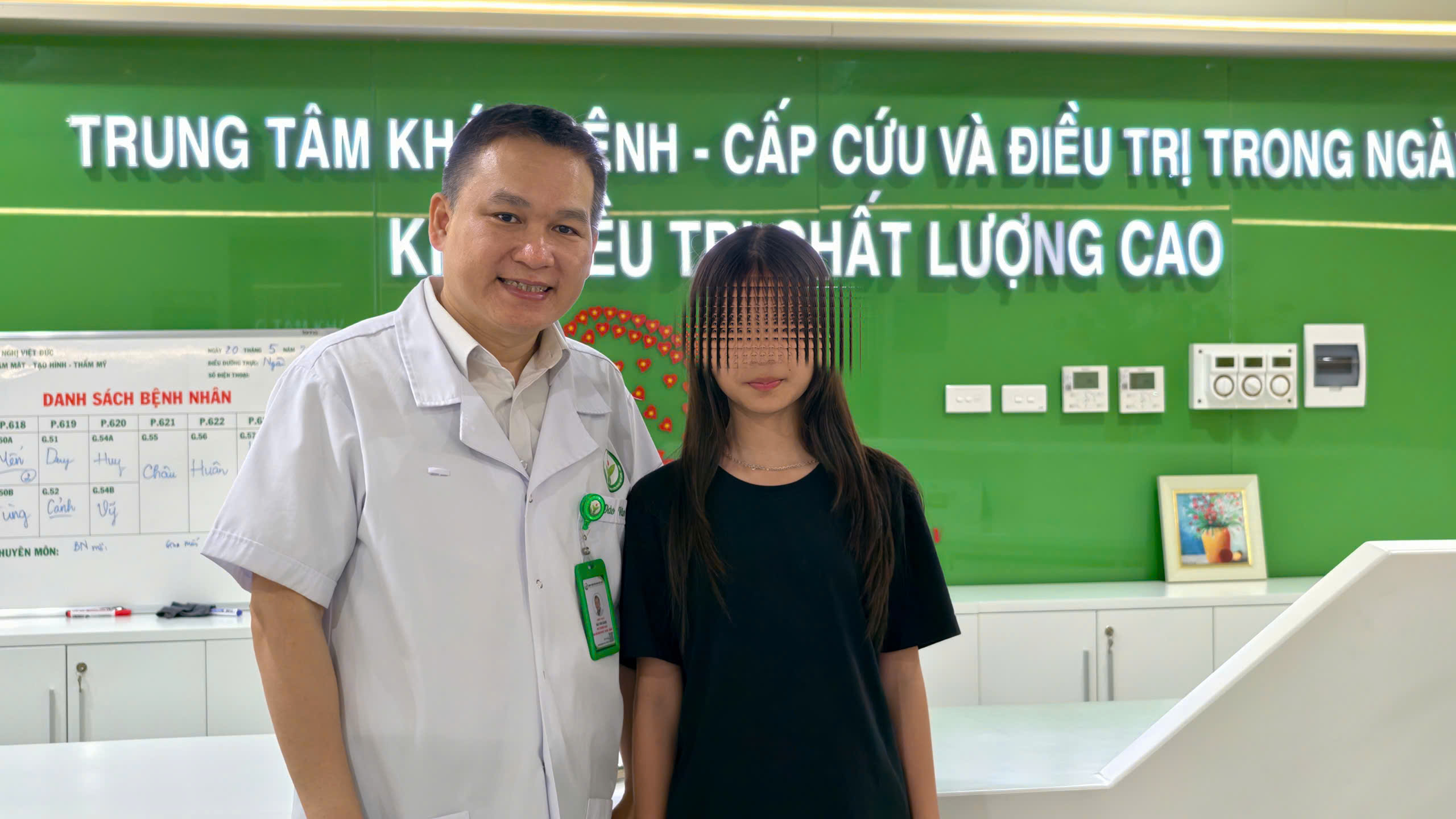 Cuộc hội ngộ xúc động sau 10 năm ca ghép da đầu lịch sử