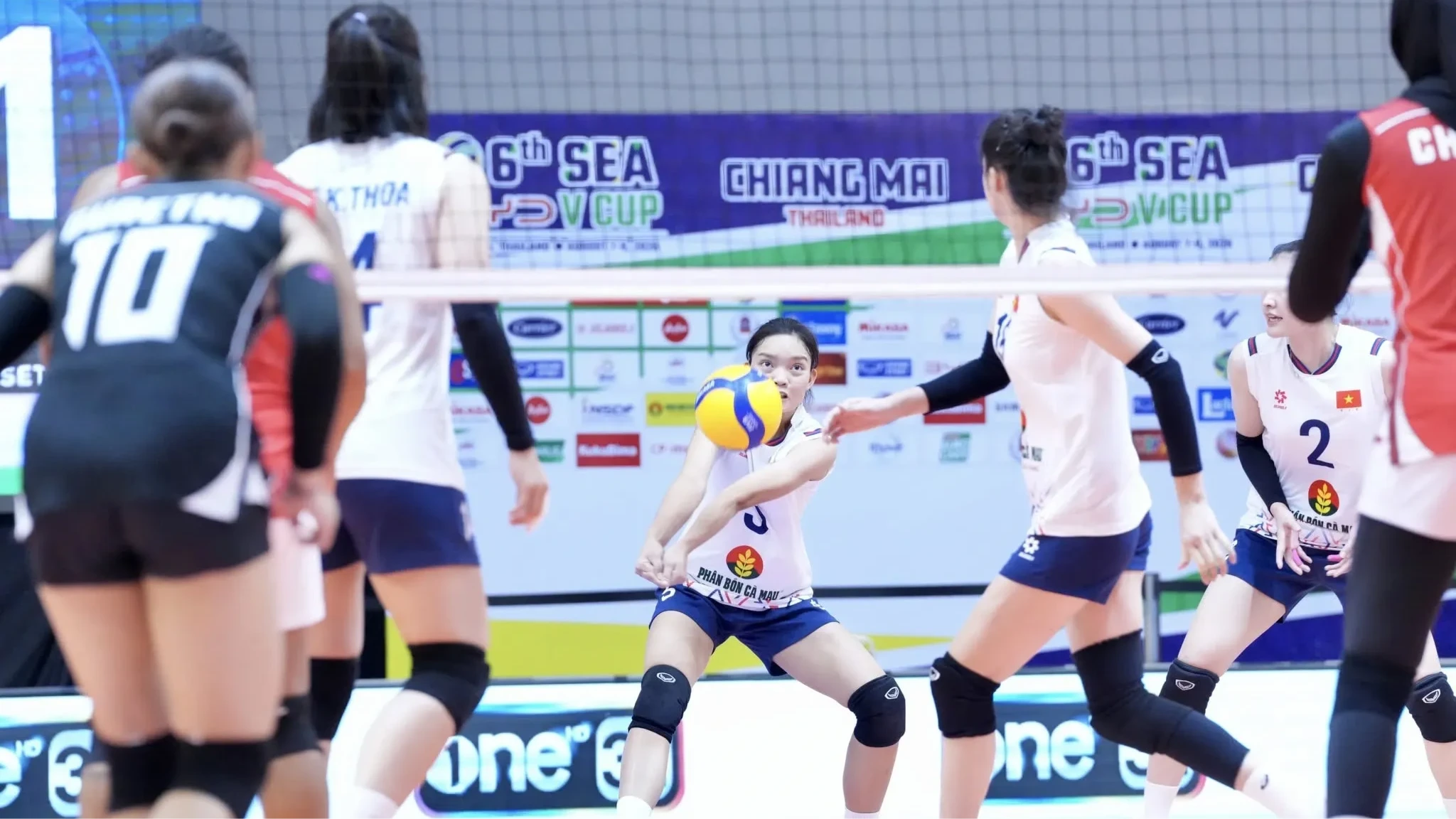 Bóng chuyền nữ Việt Nam lại thua ngược tại chặng 2 SEA V.Cup 2026