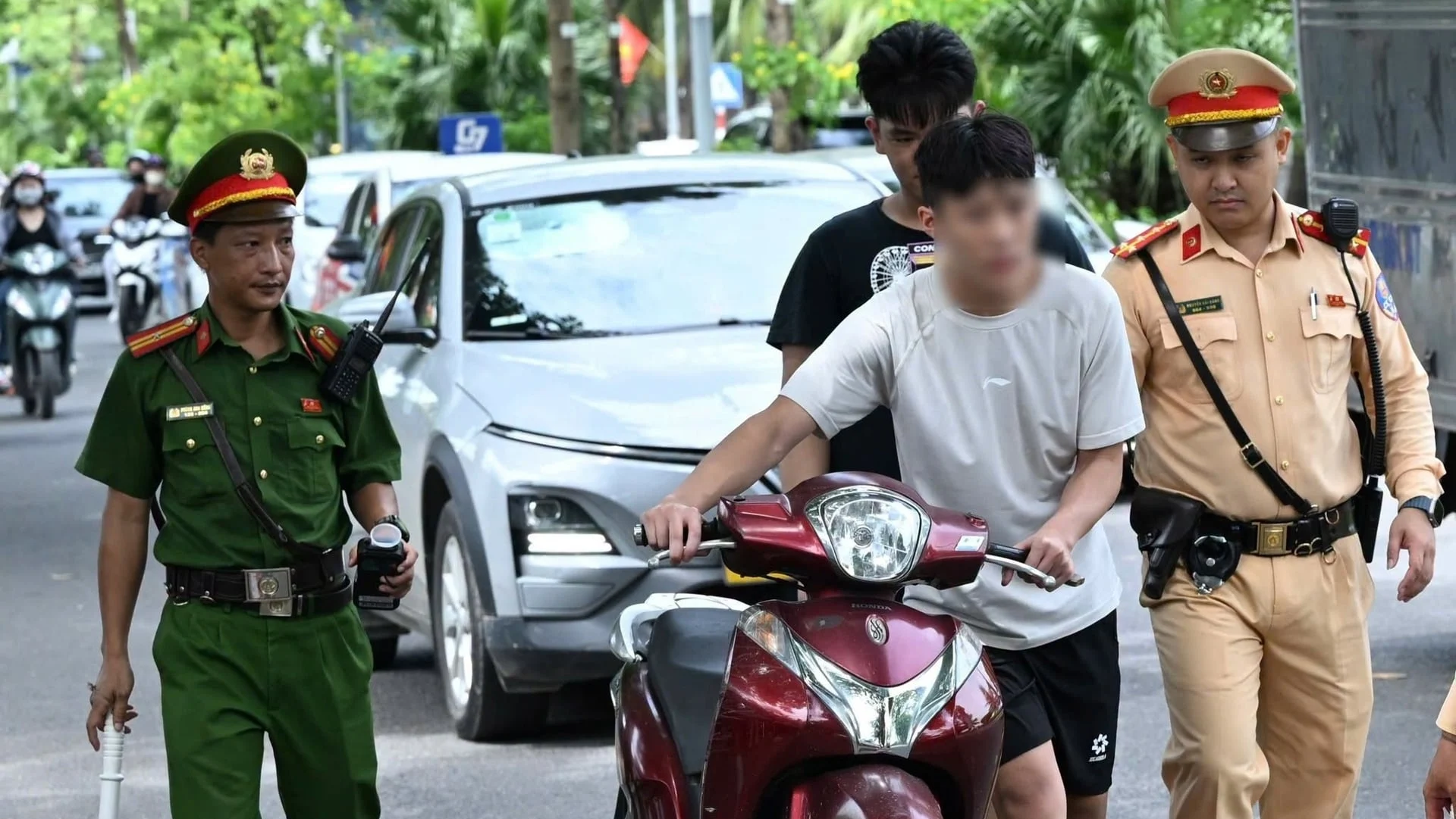Hơn 18.700 trường hợp vi phạm giao thông trong ngày thứ ba kỳ nghỉ lễ 