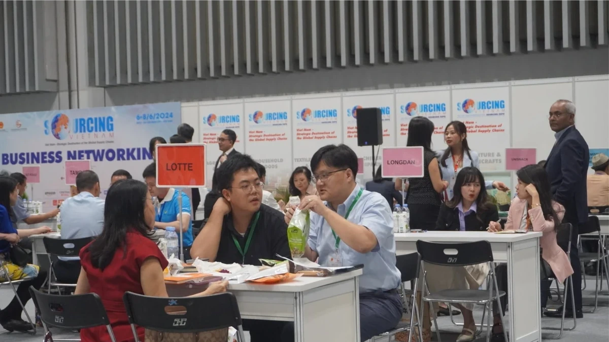 Mở rộng kết nối, đưa hàng Việt vào chuỗi cung ứng toàn cầu