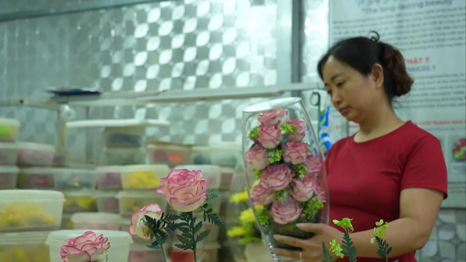 Đổi mới để phát triển bền vững nghề trồng hoa ở Mê Linh | Phóng sự | 14/08/2026