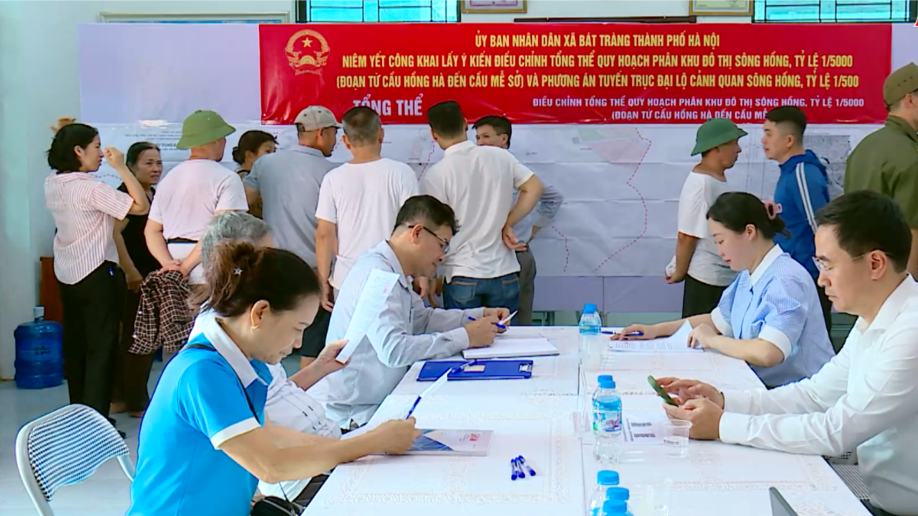 Người dân xã Bát Tràng góp ý vào đồ án quy hoạch 
