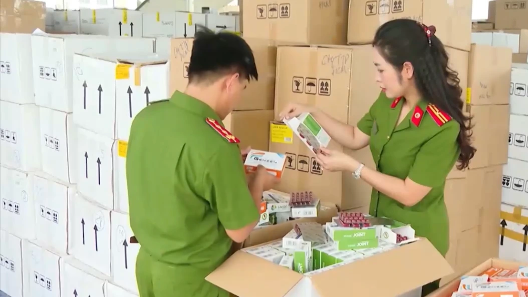 Quyết liệt chống buôn lậu, hàng giả những tháng cuối năm