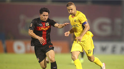 CLB Ninh Bình vươn lên dẫn đầu V-League