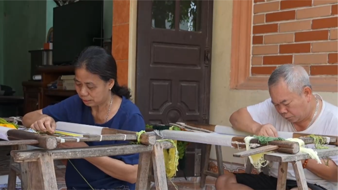Một ngày trải nghiệm nghề thêu Khoái Nội