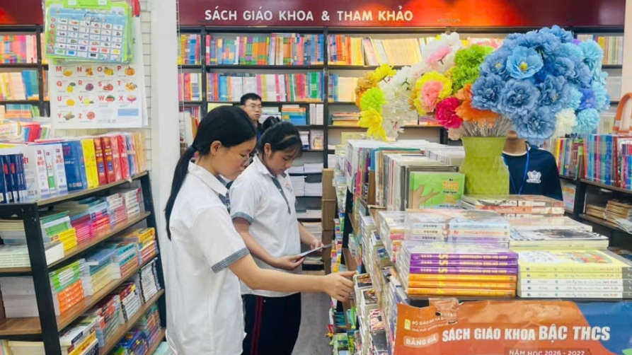Bảo đảm đủ sách giáo khoa trước ngày 15/9