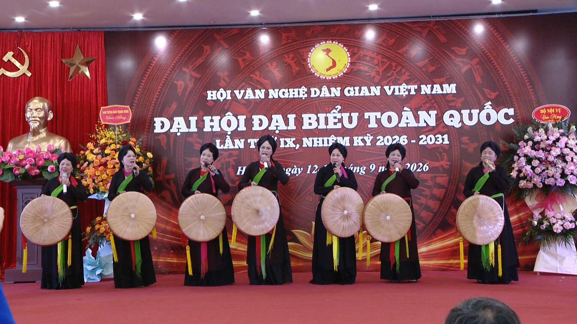 Tạo nguồn lực, phát huy giá trị văn hóa dân gian Việt Nam