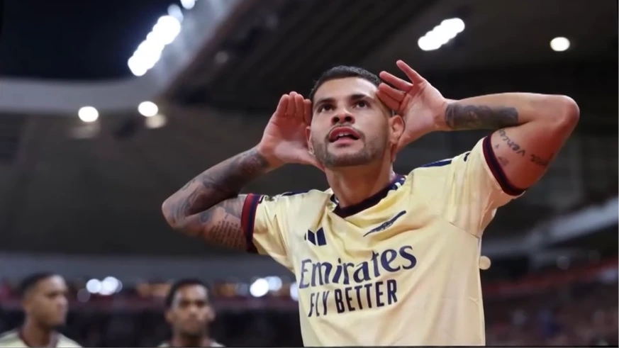 Arsenal củng cố vững chắc ngôi đầu Premier League