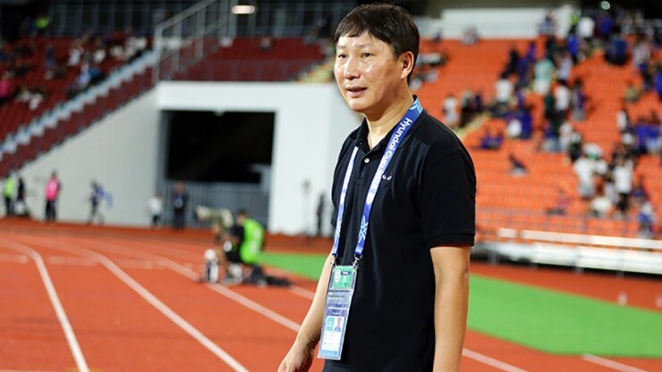 HLV Kim Sang Sik nhận tin buồn trước FIFA ASEAN Cup 2026