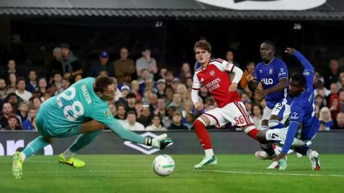 Arsenal thẳng tiến tại Cúp Liên đoàn Anh