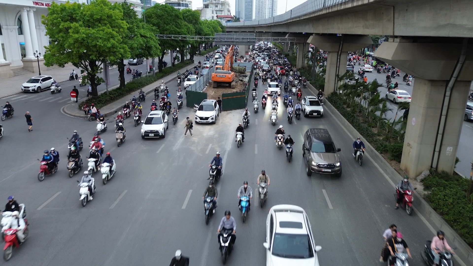 Hà Nội rào chắn đường Nguyễn Trãi thi công Vành đai 2,5
