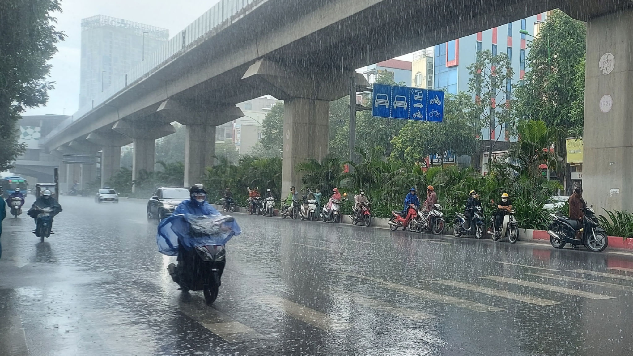 Hà Nội mưa to kéo dài  